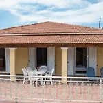 Hotel Elias & Vasili House 2*