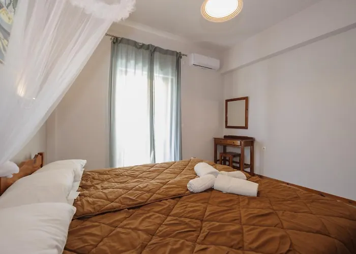 Elias & Vasili House 2* 圣佐治欧斯帕贡