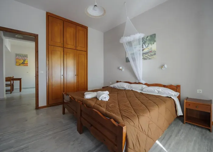 Elias & Vasili House 圣佐治欧斯帕贡