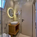 Elias & Vasili House 2* 圣佐治欧斯帕贡