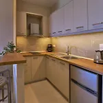 Elias & Vasili House 2*