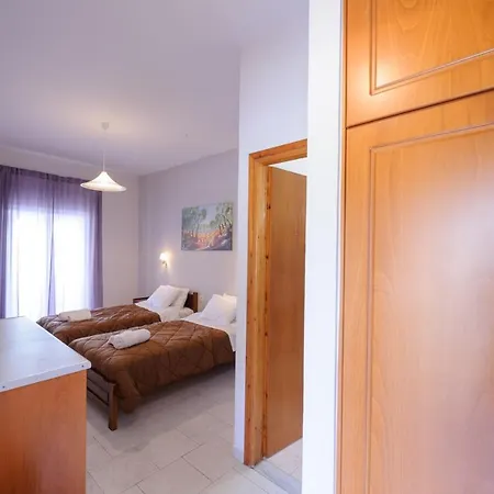 Elias & Vasili House מלון