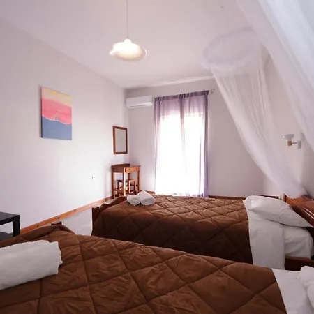 מלון Elias & Vasili House