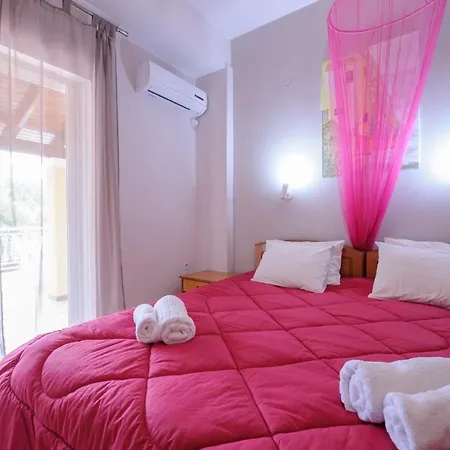מלון Elias & Vasili House