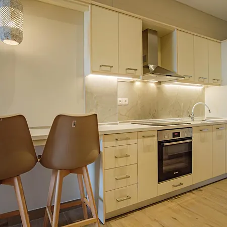 מלון Elias & Vasili House
