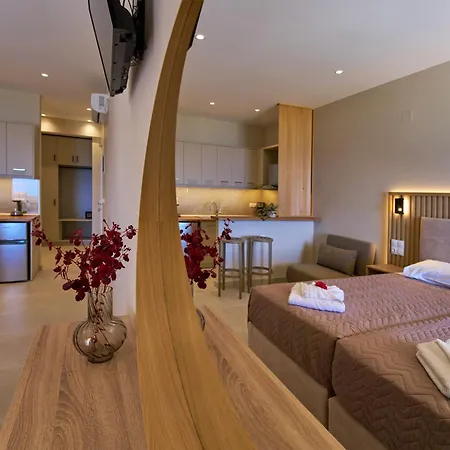 Elias & Vasili House Hotel 2*
