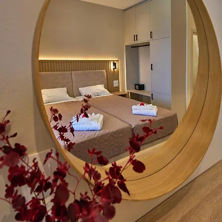 Elias & Vasili House Hotel 2*