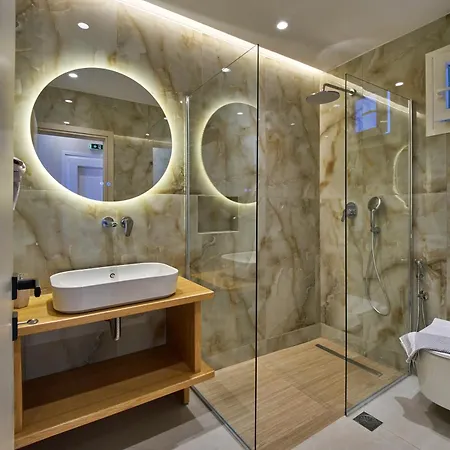 Hotel Elias & Vasili House 2*