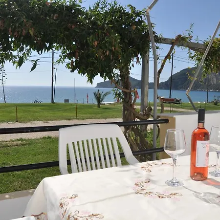 Otel Elias & Vasili House Agios Georgios Pagon