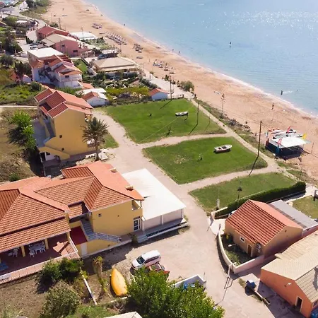 מלון Elias & Vasili House 2*